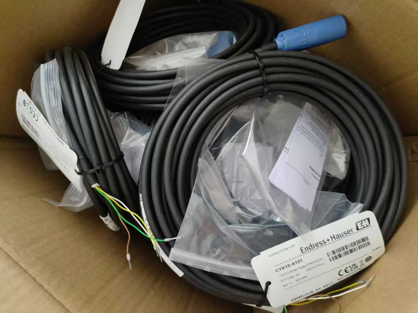 Bộ thu và chuyển đổi tín hiệu phóng xạ