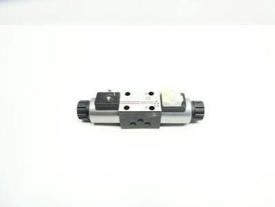 Van điều hướng thủy lực