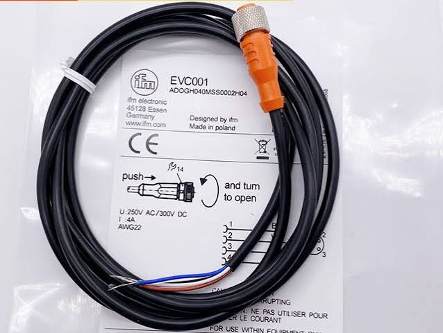 Cáp kết nối cảm biến IFM EVC001