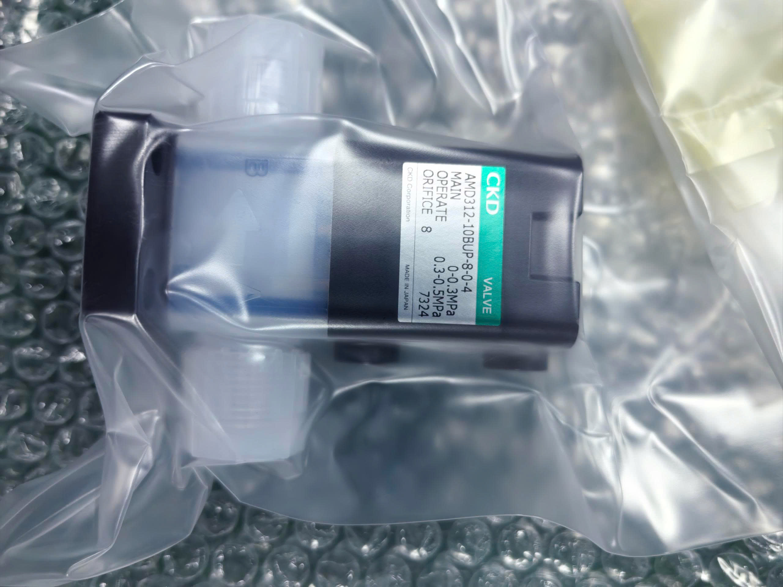 Van màng điều khiển bằng khí nén CKD AMD412-20BUP-16-6-3Y