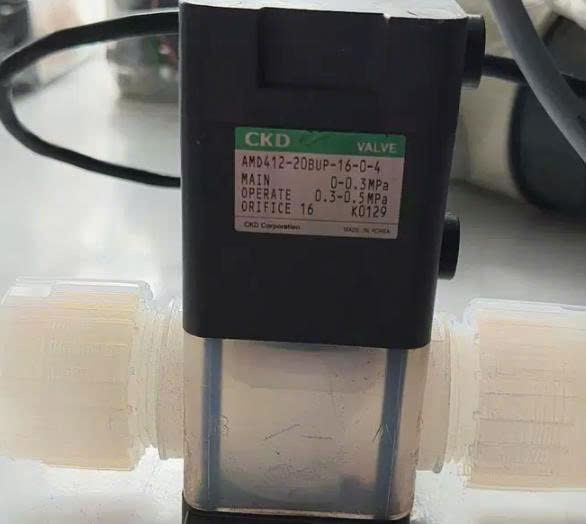 Van khí nén điều khiển bằng khí CKD AMD313R-15BUP-00N4F