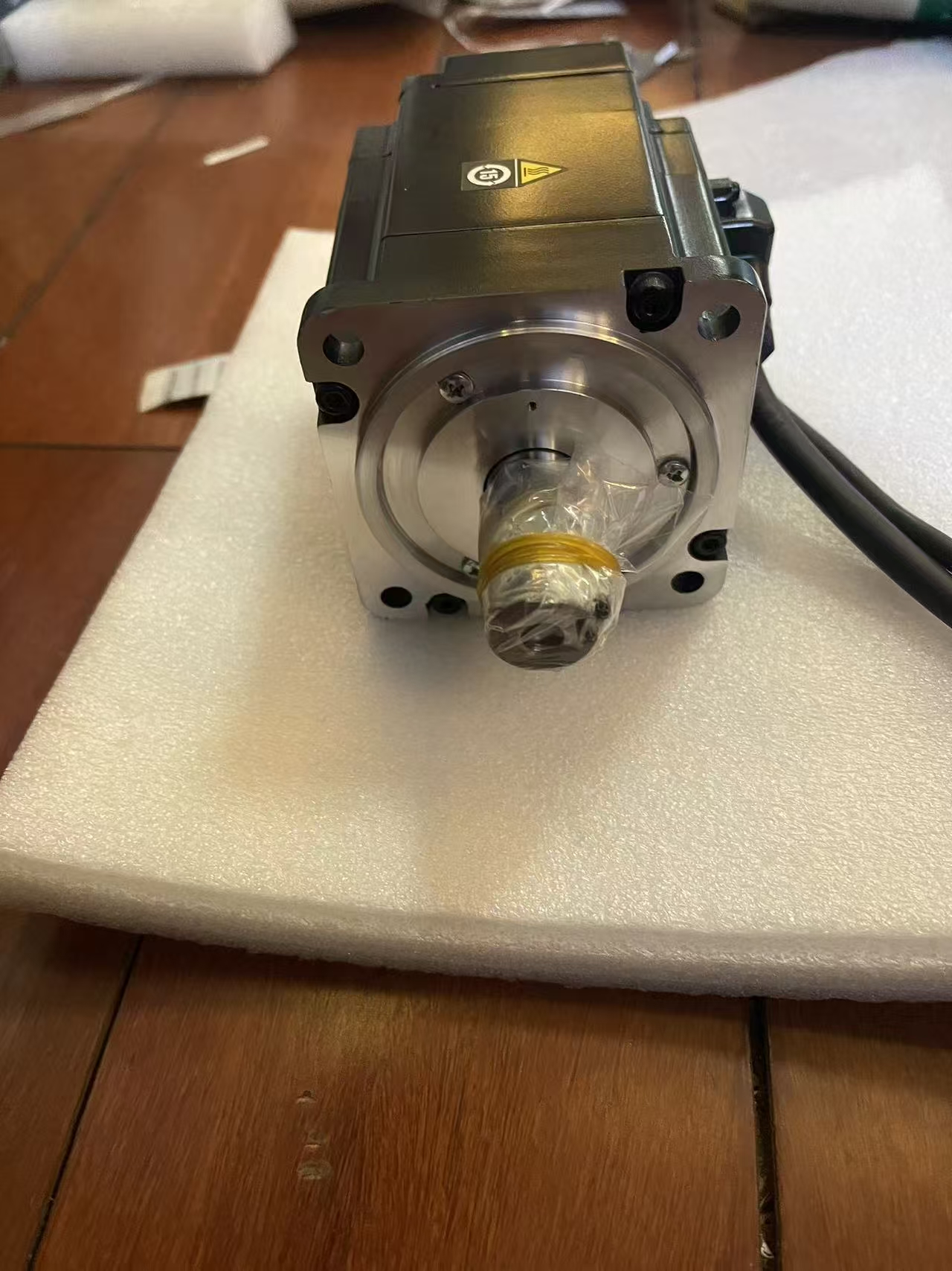 Động cơ Servo